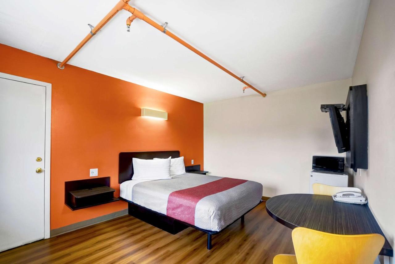 6-ilion, Ny Hotel Ilion