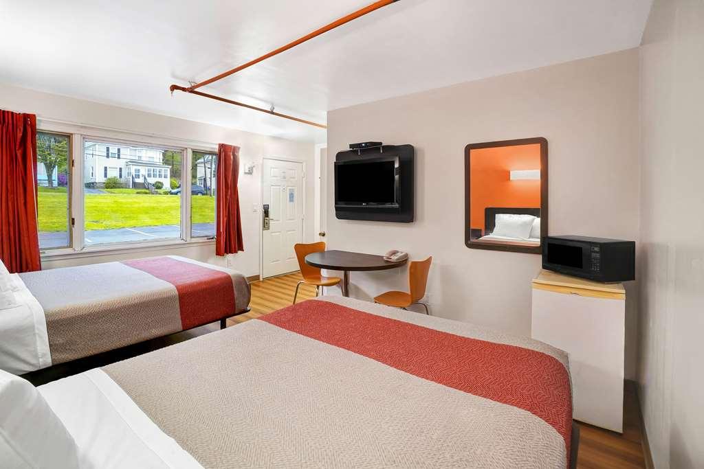 6-ilion, Ny Hotel 2*